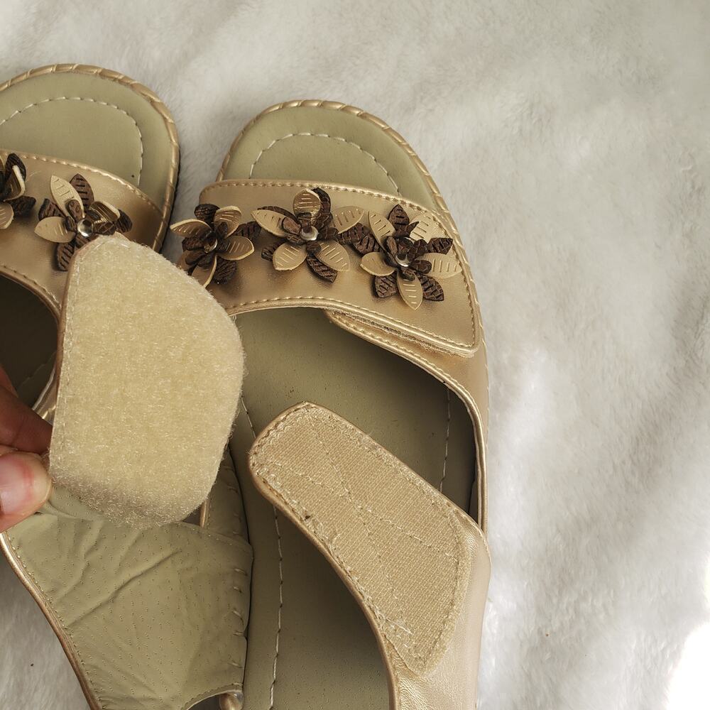 Women's Summer Flowers Casual Open Toe Wedges Comfortable Beach Sandals SZ 11 M - Picture 4 of 5